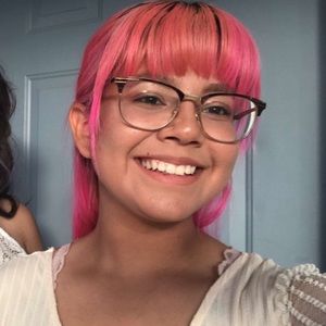 Meet your Posher, Kassandra